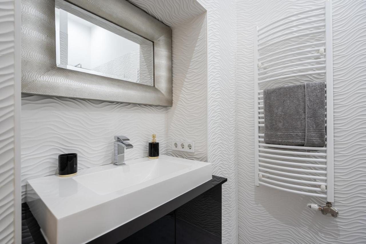 Opera Luxury Apartment With Free Parking 부다페스트 외부 사진