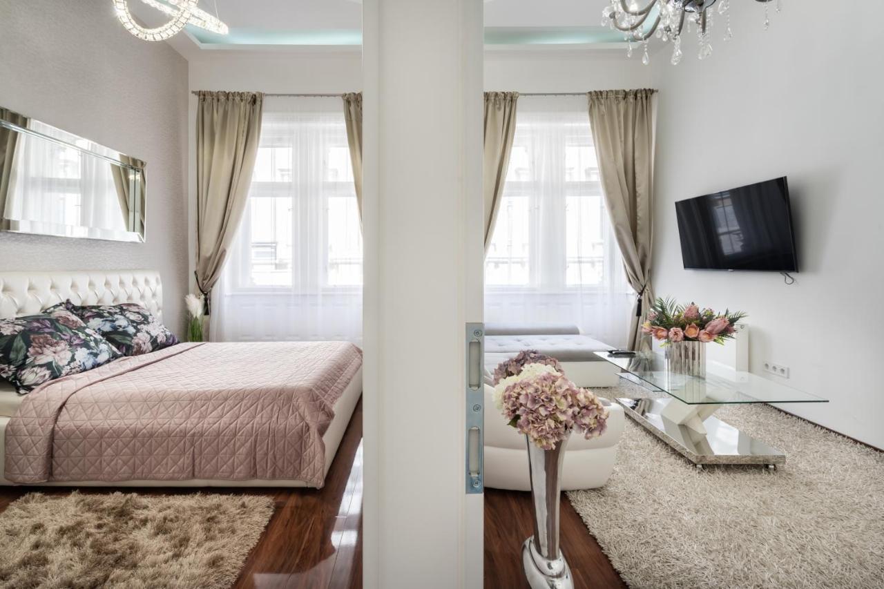 Opera Luxury Apartment With Free Parking 부다페스트 외부 사진