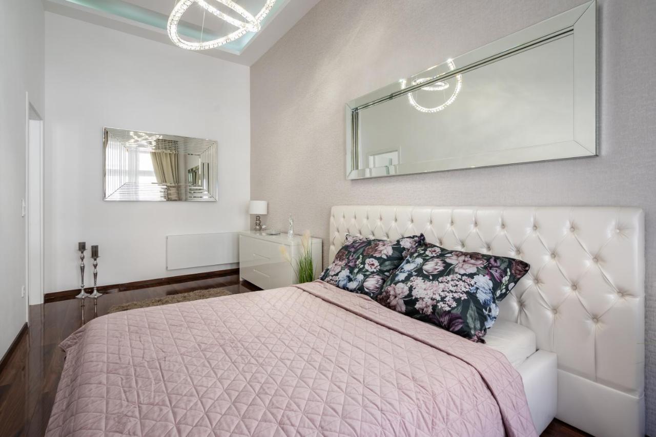 Opera Luxury Apartment With Free Parking 부다페스트 외부 사진