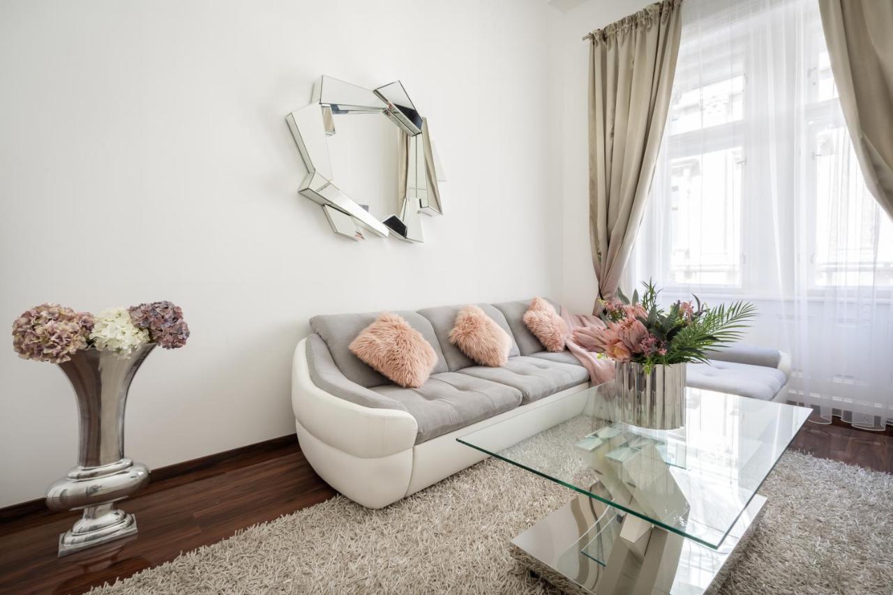 Opera Luxury Apartment With Free Parking 부다페스트 외부 사진
